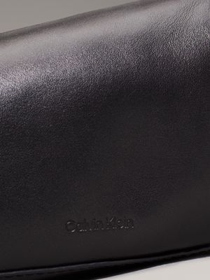mini-sac bandoulière en cuir nappa ck black pour femmes calvin klein