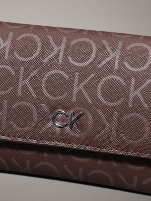 cioccolate lab monogram pu logo trifold wallet for women calvin klein