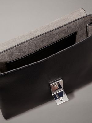 pvh black schultertasche für damen - calvin klein