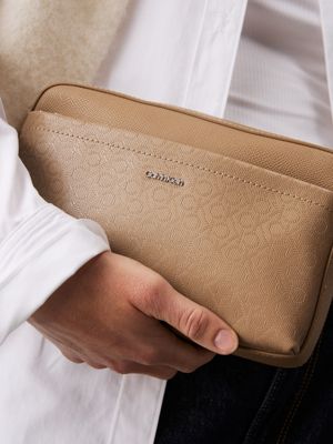 bandolera convertible amphora mono pu de mujeres calvin klein
