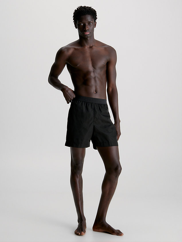 black szorty kąpielowe z gumką z logo - core tonal dla mężczyźni - calvin klein