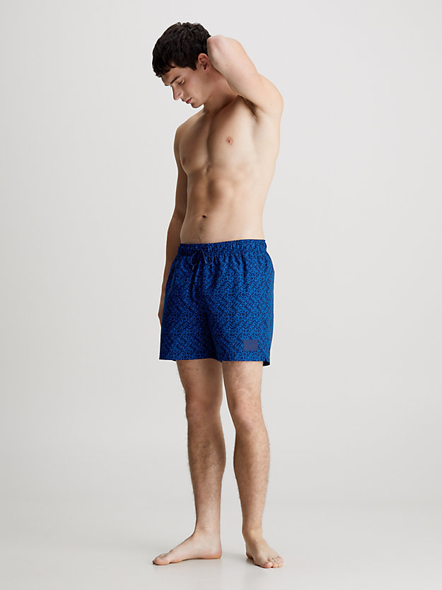zigzag logo blu aop medium drawstring swim shorts - ck prints for men calvin klein