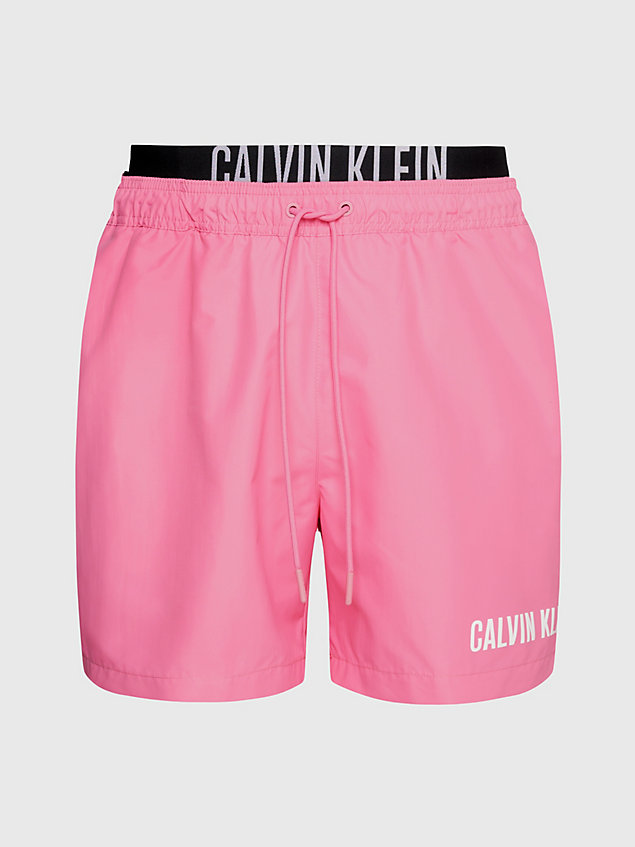 pantaloncini da bagno corti con fascia in vita doppia - intense power pink da uomini calvin klein