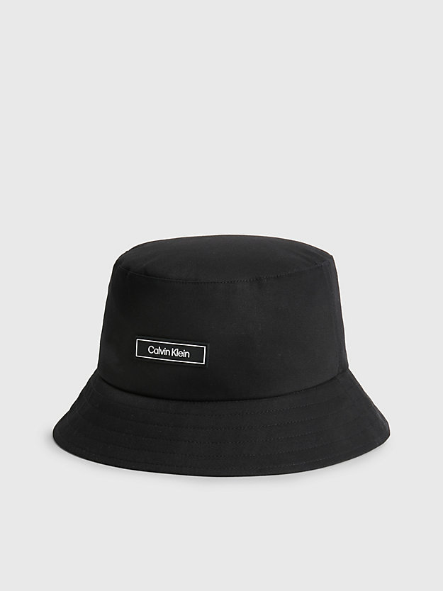 PVH BLACK Kapelusz typu Bucket Hat z bawełny organicznej dla Unisex CALVIN KLEIN