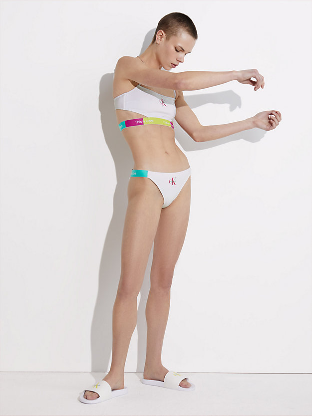 PVH CLASSIC WHITE Brazilian bikinibroekje - Pride voor dames CALVIN KLEIN