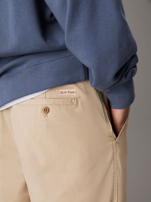 white pepper soft twill chino shorts for men calvin klein jeans