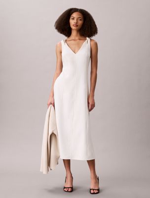 vestido de crepé texturizado con hombros retorcidos  de mujeres calvin klein
