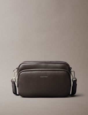 sac à bandoulière pour appareil photo grainé avec logo brown pour hommes calvin klein