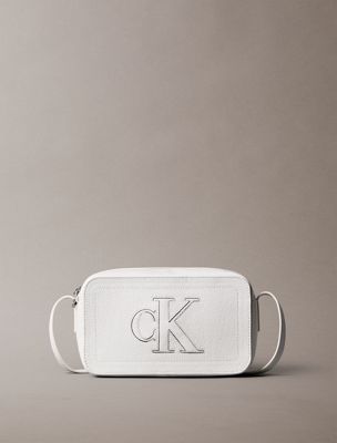 sac caméra en bandoulière avec monogramme emblématique white pour femmes calvin klein
