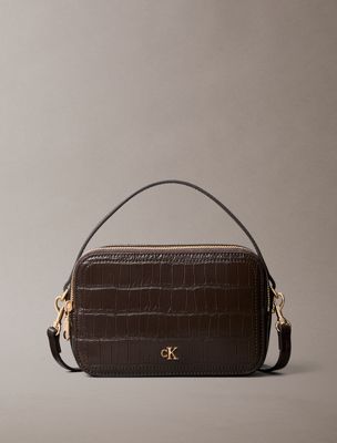 brown monogramm-tote-bag im kroko-look für damen - calvin klein