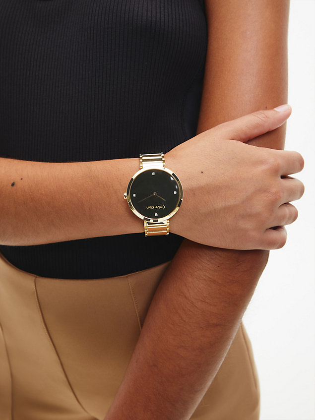 gold armbanduhr - minimalistic t bar für damen - calvin klein