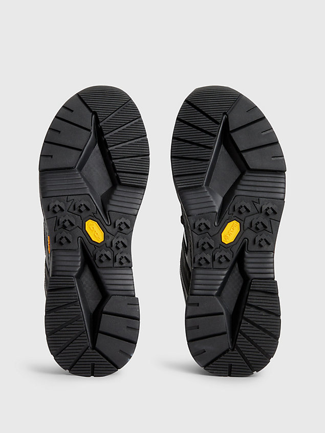 black skórzane buty sportowe na grubej podeszwie vibram® dla mężczyźni - calvin klein jeans