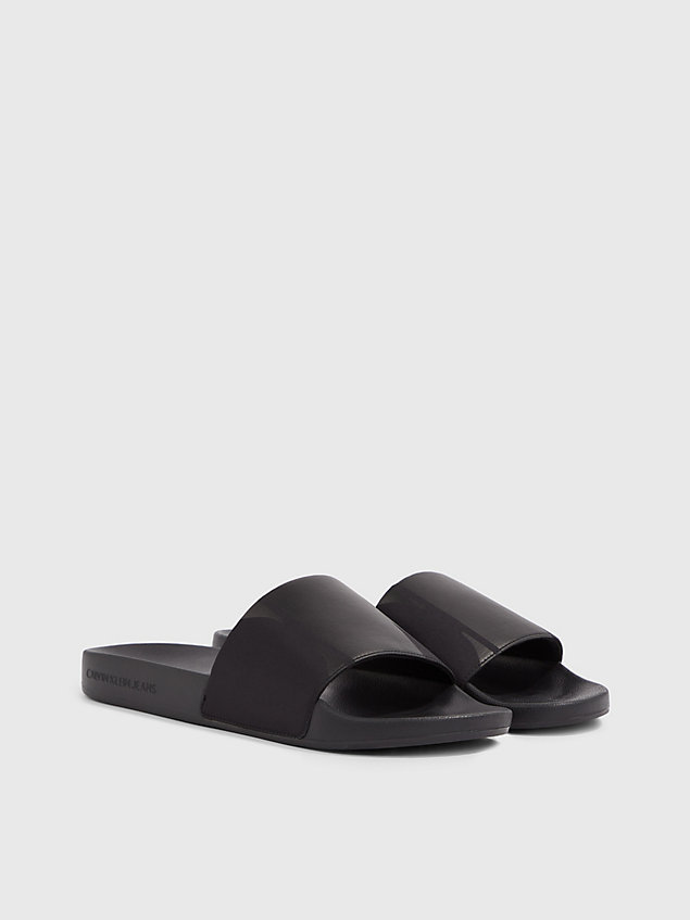 black recycelte slippers mit logo für herren - calvin klein jeans