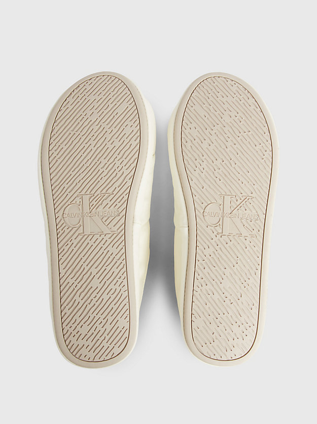 creamy white/eggshell slipper aus kunstleder für herren - calvin klein jeans
