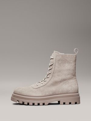 bottes d'hiver crantées en daim triple savannah tan pour hommes calvin klein jeans