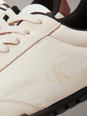 baskets basses turtle dove/eggshell/cinnamon pour hommes calvin klein jeans