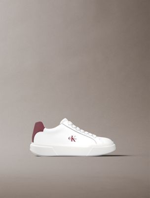beige sneakers aus leder mit charakteristischem logo für herren - calvin klein