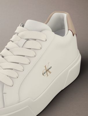 marshmallow/nomad leather signature logo trainers for men calvin klein