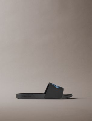 black konturierte logo-slippers aus canvas für herren - calvin klein