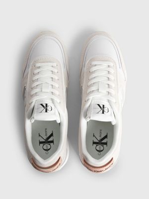 baskets en daim white/ancient white pour femmes calvin klein jeans
