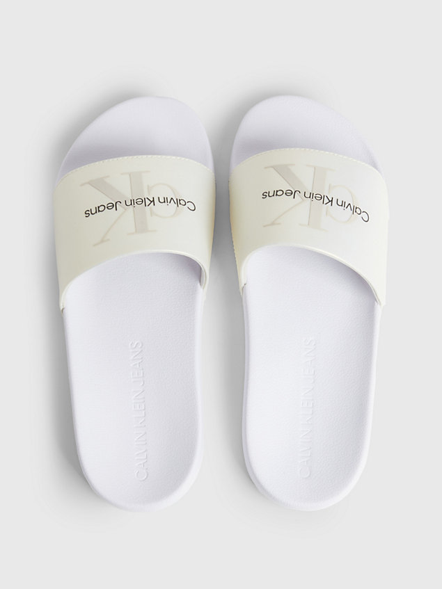 white perlmuttartige logo-slippers aus recycling-material für damen - calvin klein jeans