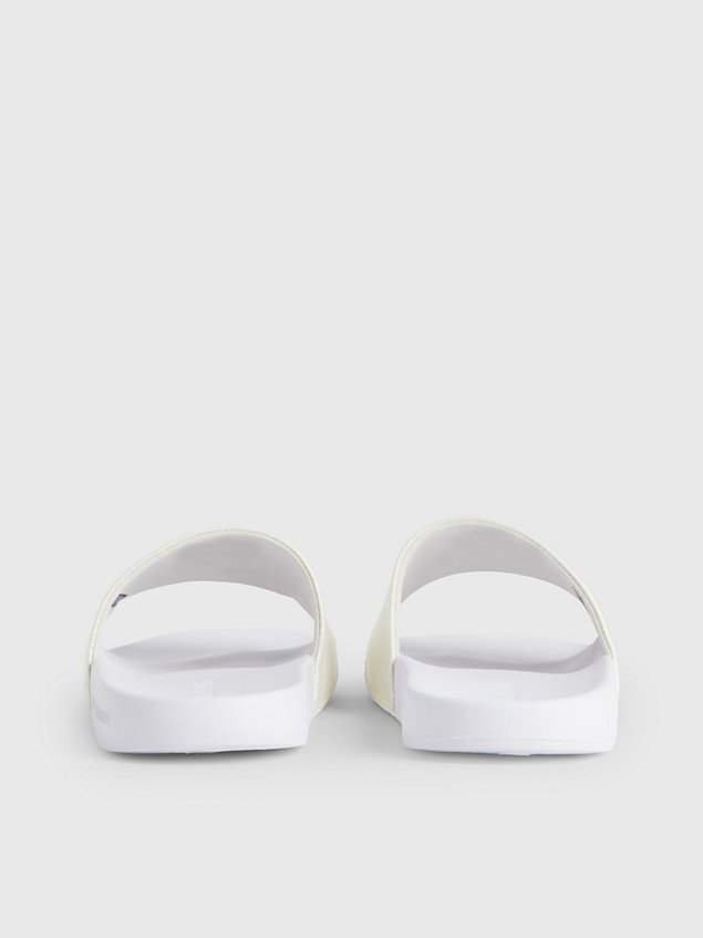 white perlmuttartige logo-slippers aus recycling-material für damen - calvin klein jeans