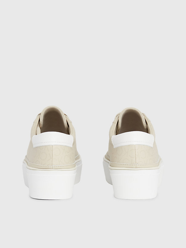 creamy white/eggshell canvas high-top sneakers met plateauzool voor dames - calvin klein jeans