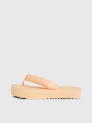 peach dream/reflective silver satin platform flip flops for women calvin klein jeans