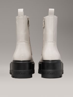 stivali in pelle con zeppa eggshell da donne calvin klein jeans