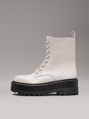 stivali in pelle con zeppa eggshell da donne calvin klein jeans