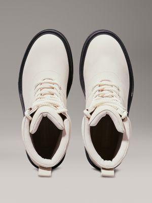 bottes à talons chunky en cuir eggshell/black pour femmes calvin klein jeans
