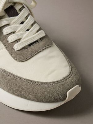 turtledove/spanish villa/bordeaux signature logo runner trainers for women calvin klein